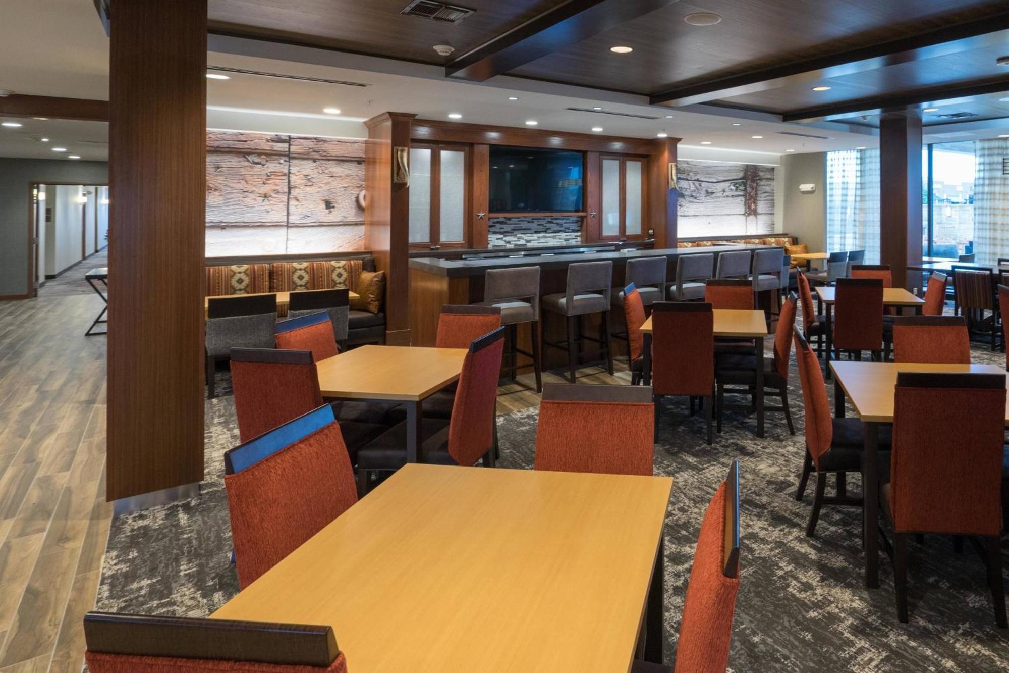 Fairfield & By Marriott Southwest Hotel 3*